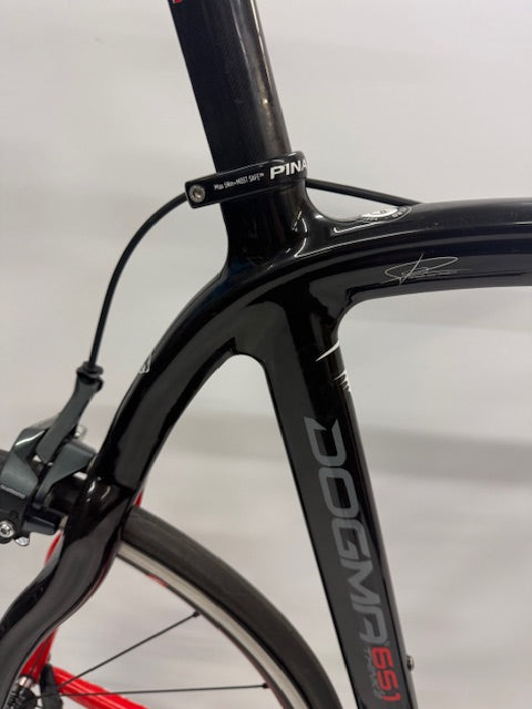 Pinarello Dogma 65.1 Black/Red 881 Shimano Ultegra R8000 59.5CM  (Pre Loved)