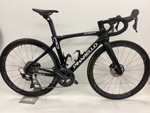  Pinarello F10 Disk Shimano Ultegra R8020 Mechanical Black 46.5cm (Pre-Loved)