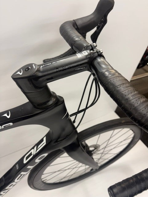 Pinarello F10 Disk Shimano Ultegra R8020 Mechanical Black 59.5cm (Pre-Loved)