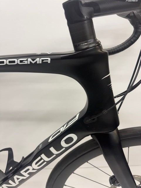 Pinarello F10 Disk Shimano Ultegra R8020 Mechanical Black 59.5cm (Pre-Loved)