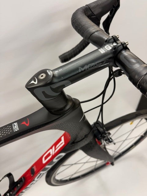 Pinarello F10 Shimano Dura Ace 167 Black Lava Black/Red 59cm (Pre-Loved)