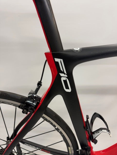 Pinarello F10 Shimano Dura Ace 167 Black Lava Black/Red 59cm (Pre-Loved)