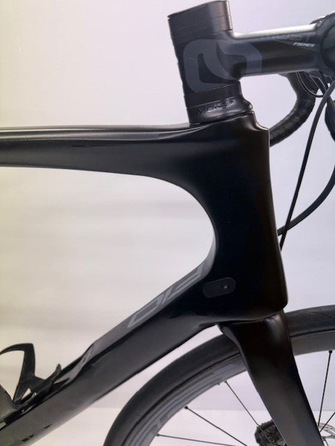 Pinarello F10 Disk Shimano Dura Ace di.2  Black 59.5cm (Pre-Loved)